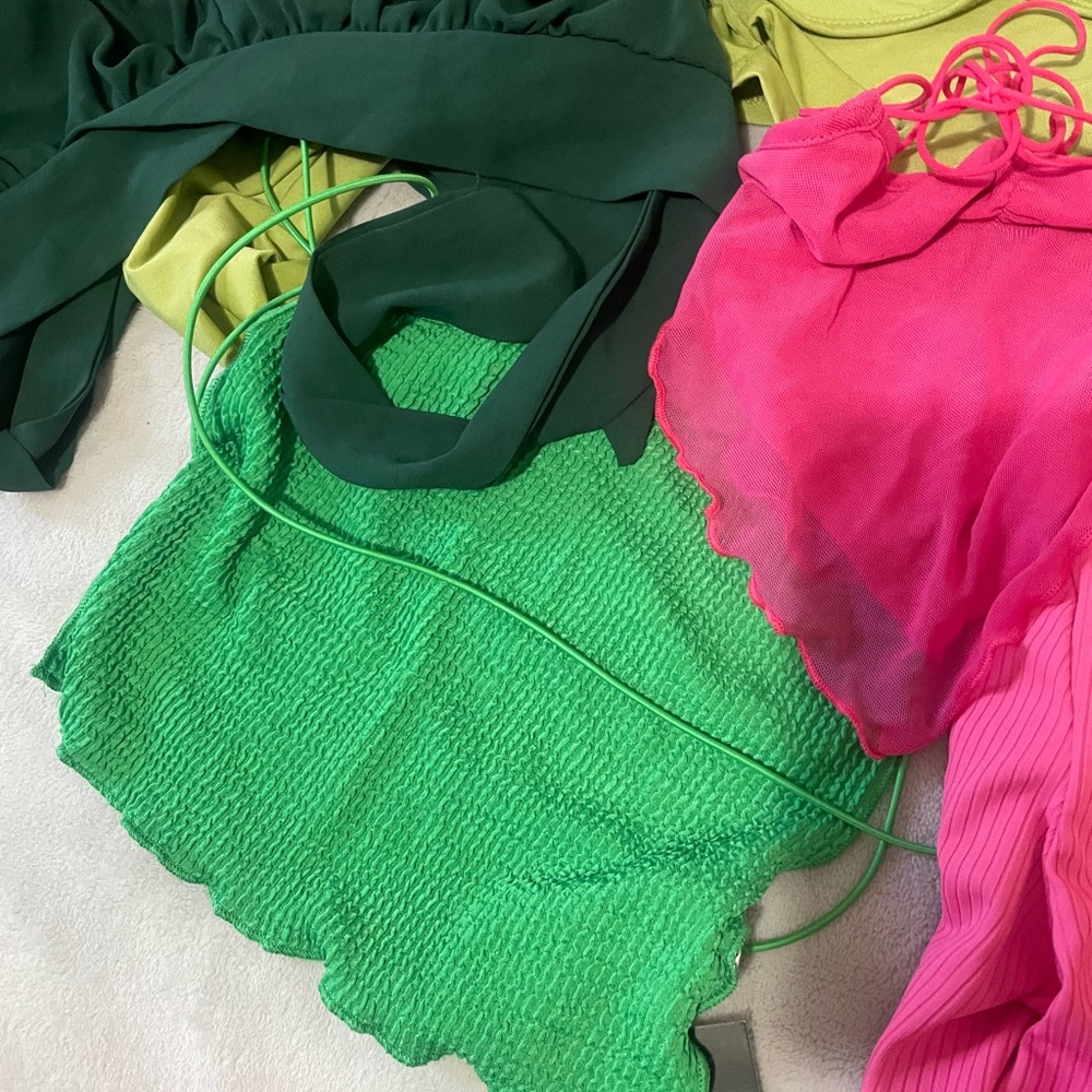 Crop tops - Picture 3 of 7